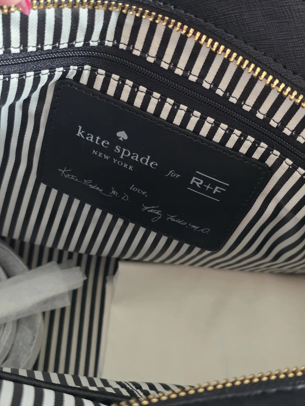 Kate Spade x Rodan & Fields NWT Black Saffiano Satchel Novelty Heart Cherry Rare